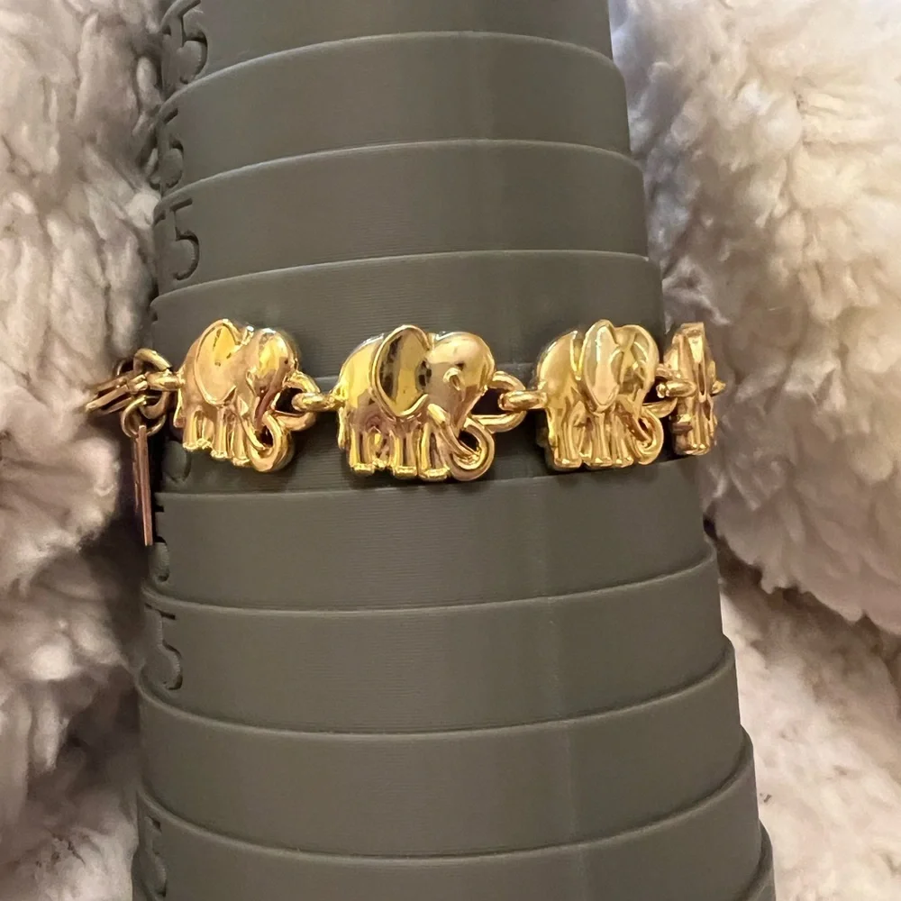 Lilly Pulitzer Gold Sculpted Elephant Bracelet EUC - Picture 6 of 7